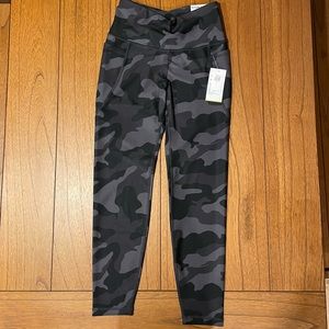Old Navy Camo leggings
